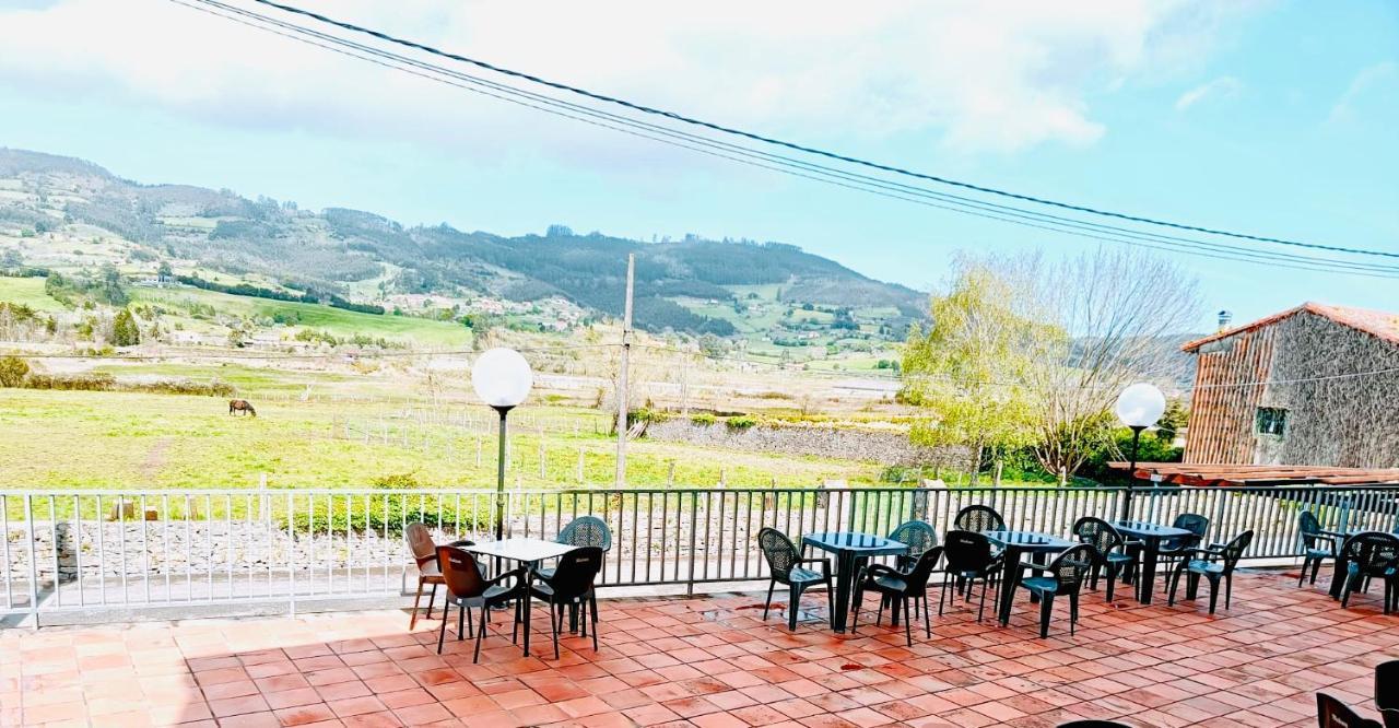 Hotel Alameda Villaviciosa  Ngoại thất bức ảnh
