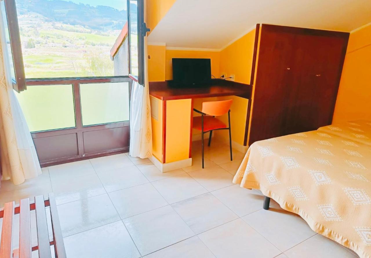 Hotel Alameda Villaviciosa  Ngoại thất bức ảnh