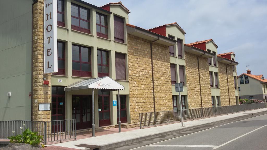 Hotel Alameda Villaviciosa  Ngoại thất bức ảnh